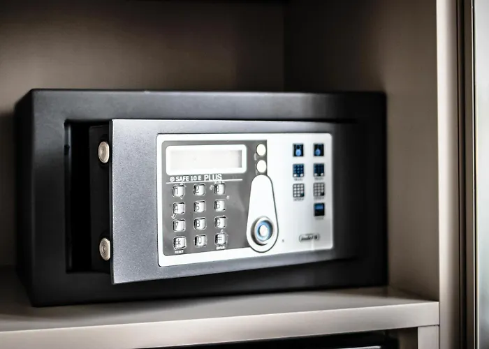 Отель Vic Eiffel