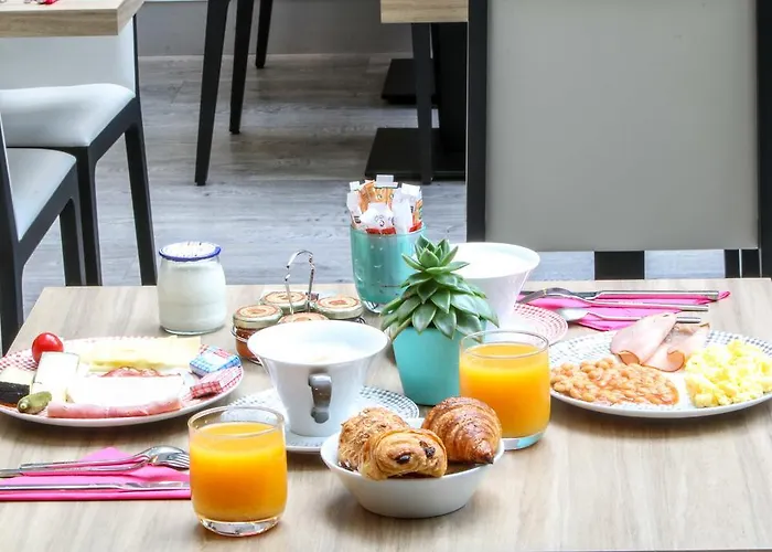 Vic Eiffel Париж