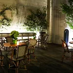 Vic Eiffel Hotel 3*