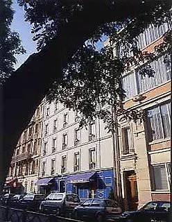 Vic Eiffel Отель 3*