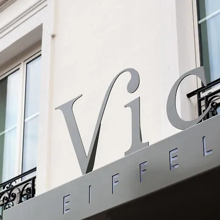 Vic Eiffel 3*