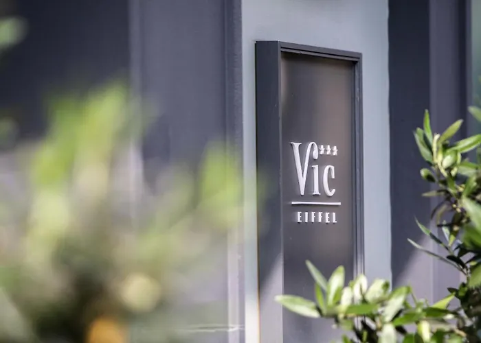 Vic Eiffel Hotel 3*