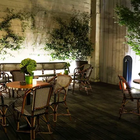 Vic Eiffel Hotel 3*