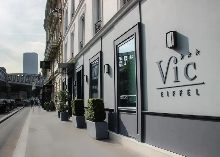 Vic Eiffel