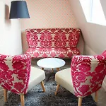 Vic Eiffel Hotel