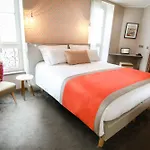 Vic Eiffel Hotel 3*