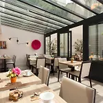 Vic Eiffel Hotel París