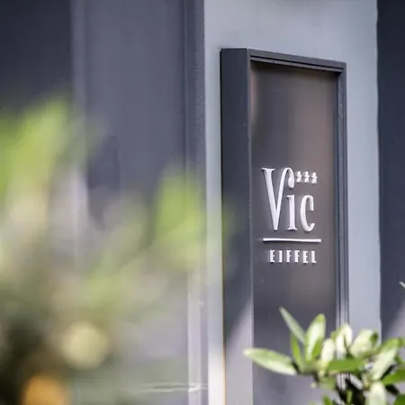 Vic Eiffel Hotel 3*