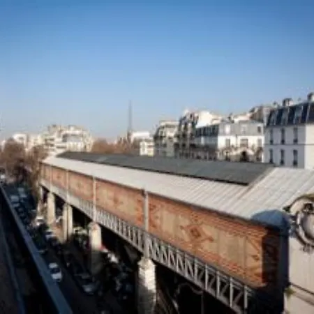 Vic Eiffel Hotel París